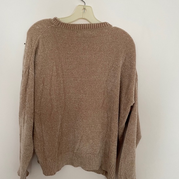 Forever 21 Sweater - Picture 2 of 3